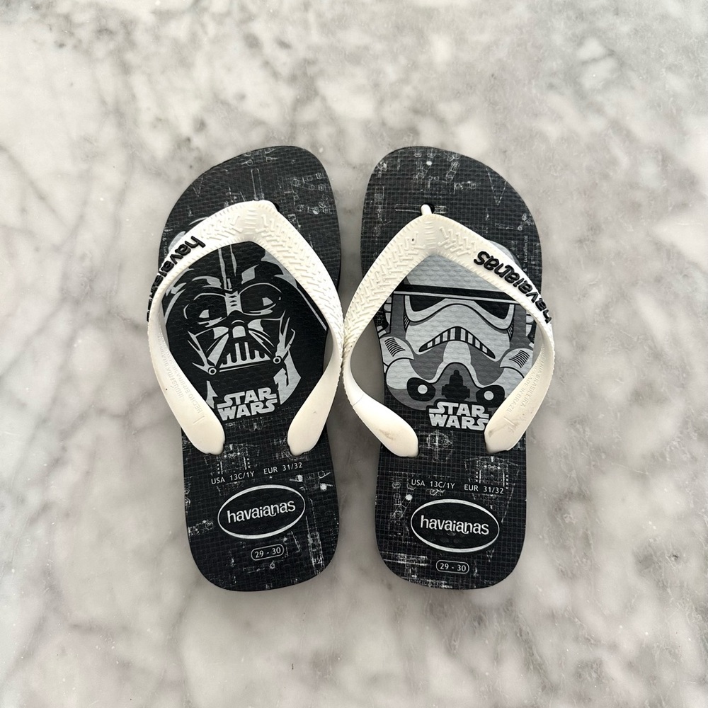 Havianas Star Wars Black/White flip flop slide Sandals boys 13 - 1 Darth Vader!